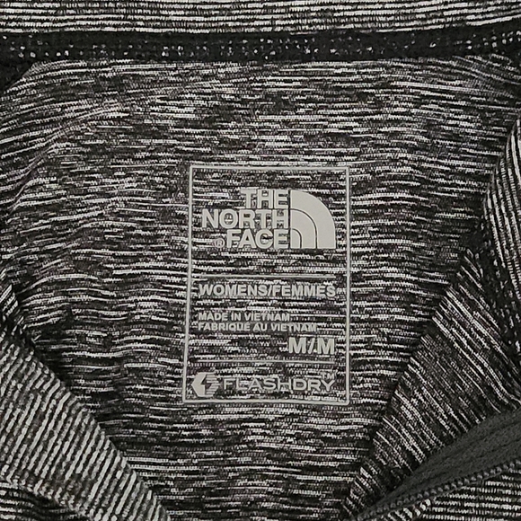 THE NORTH FACE Motivation Stripe ½ Zip Pullover Top heathered gray - Women's - Picture 12 of 13